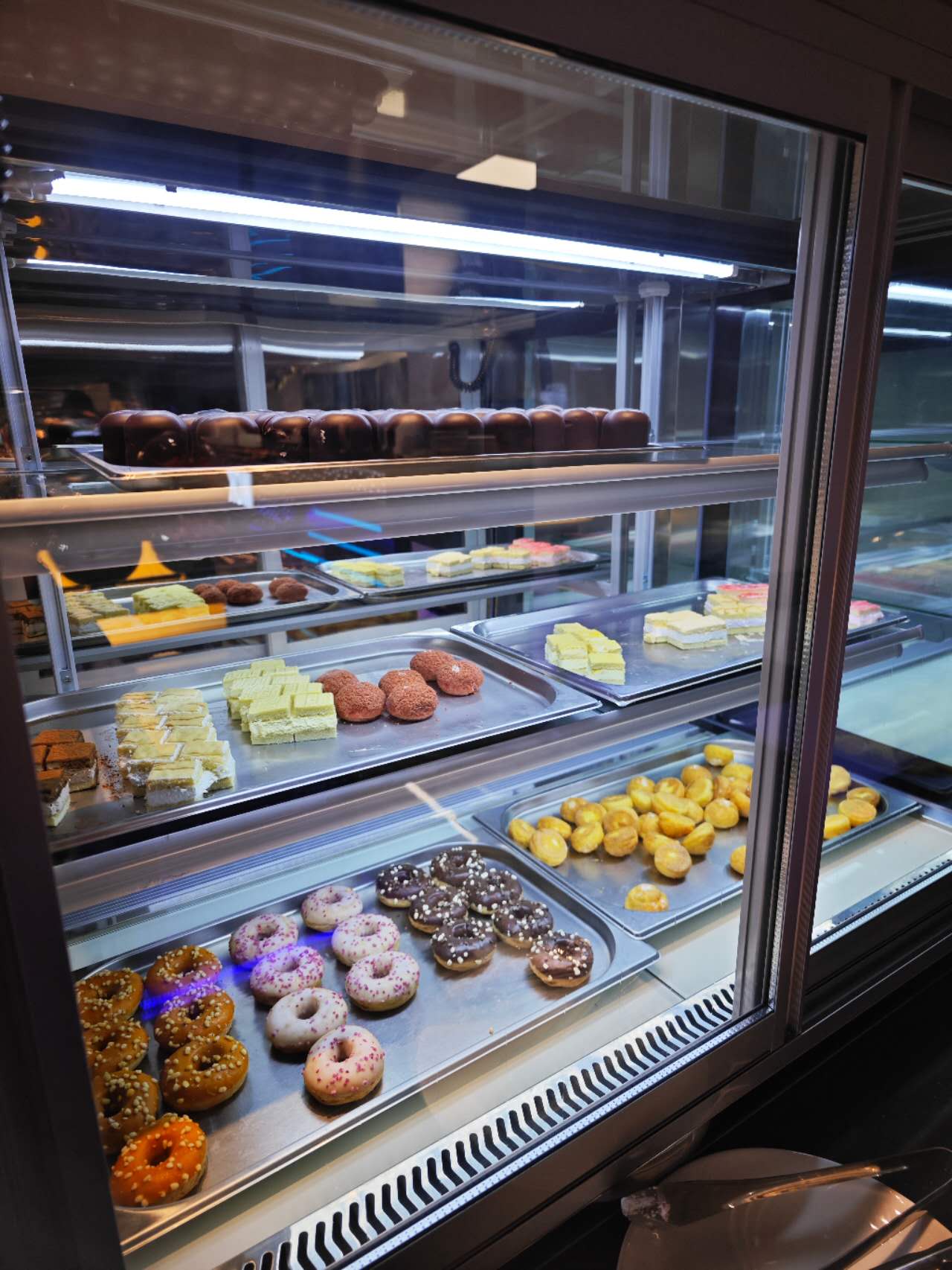 cake bar